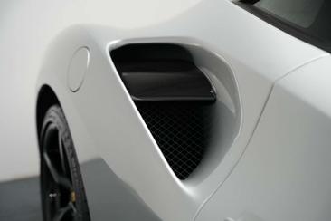 Ferrari 488 GTB — photo 11