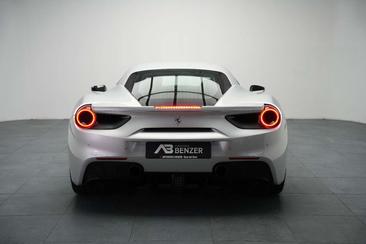 Ferrari 488 GTB — photo 13