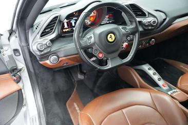 Ferrari 488 GTB — photo 23