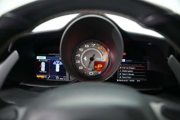 Ferrari 488 GTB — photo 24