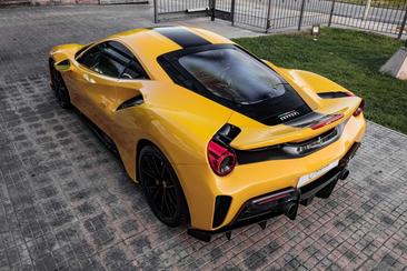 Ferrari 488 Pista — photo 15