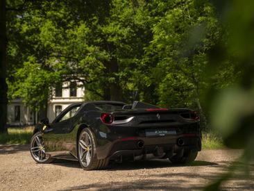 Ferrari 488 Spider — photo 2