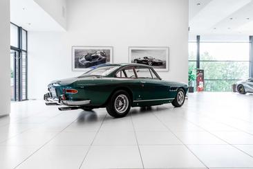 Ferrari 330 GT — photo 4