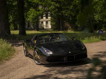 Ferrari 488 Spider — photo 16
