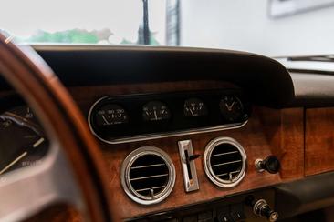 Ferrari 330 GT — photo 11