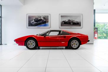 Ferrari 308 GTS — photo 12