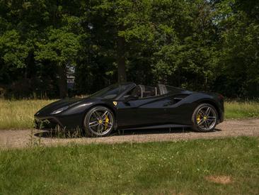 Ferrari 488 Spider — photo 19