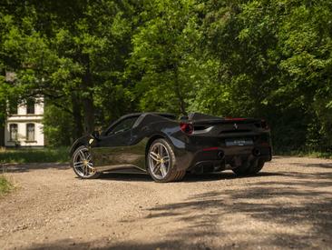 Ferrari 488 Spider — photo 22