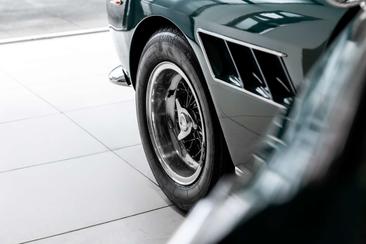 Ferrari 330 GT — photo 18