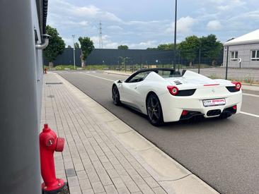 Ferrari 458 Spider — photo 30