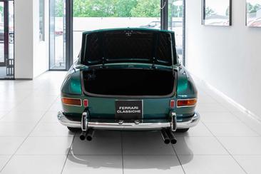 Ferrari 330 GT — photo 26