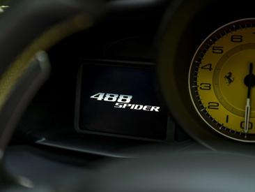 Ferrari 488 Spider — photo 46