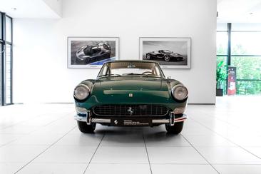Ferrari 330 GT — photo 44