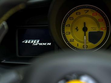 Ferrari 488 Spider — photo 47