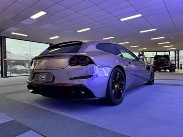 Ferrari GTC4Lusso — photo 3