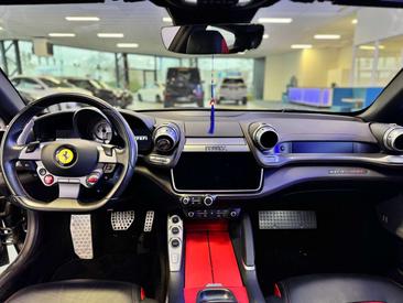 Ferrari GTC4Lusso — photo 6