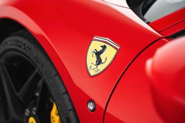 Ferrari F8 Tributo — photo 6