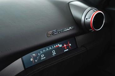 Ferrari F8 Tributo — photo 18