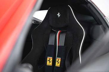 Ferrari F8 Tributo — photo 23