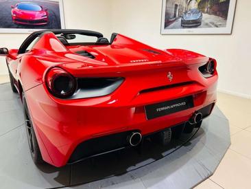 Ferrari 488 GTB — photo 17