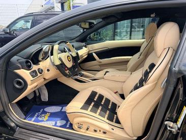 Ferrari FF — photo 12