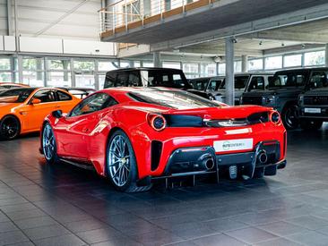 Ferrari 488 — photo 9