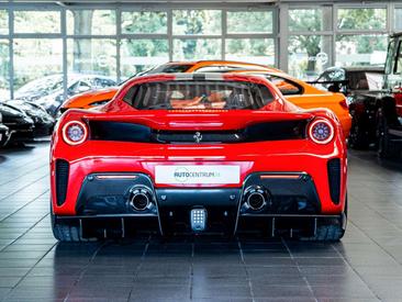 Ferrari 488 — photo 10
