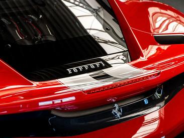 Ferrari 488 — photo 12