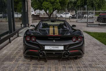 Ferrari F8 Spider — photo 10
