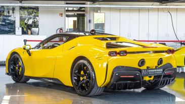 Ferrari SF90 Stradale — photo 14