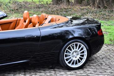 Aston Martin DB9 V12 — photo 6