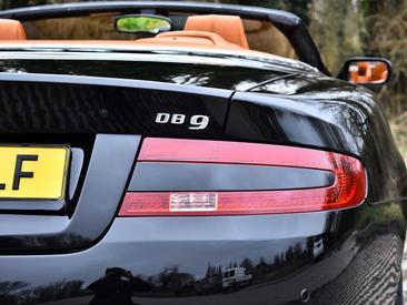 Aston Martin DB9 V12 — photo 13