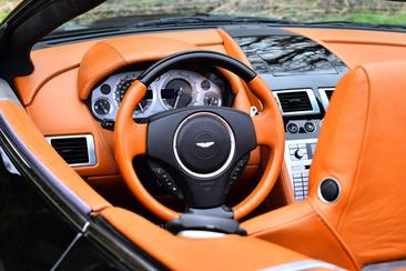 Aston Martin DB9 V12 — photo 20