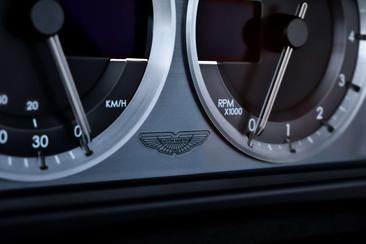 Aston Martin DB9 V12 — photo 24