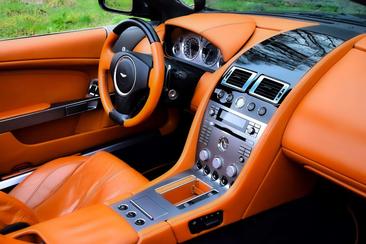 Aston Martin DB9 V12 — photo 28