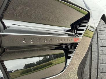 Aston Martin Vanquish V12 BiTurbo — photo 29