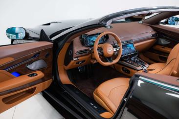Aston Martin Vanquish V12 BiTurbo — photo 4