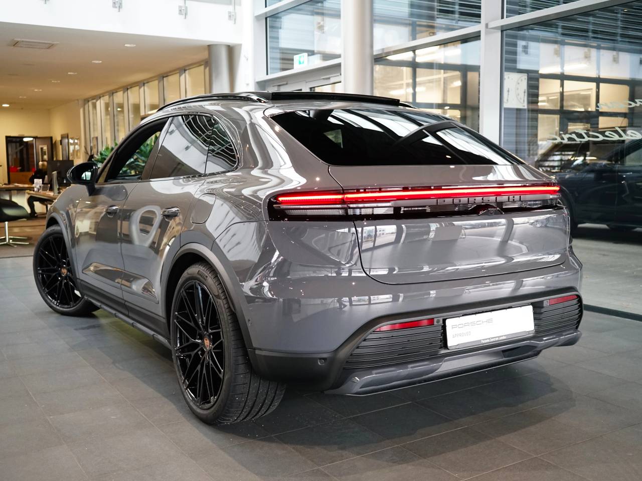 Porsche Macan Electrique 4 - 2025 - Joinsteer - #3