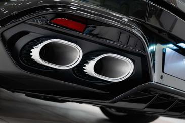 Aston Martin Vanquish V12 BiTurbo — photo 42