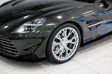 Aston Martin Vanquish V12 BiTurbo — photo 45