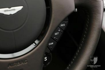 Aston Martin Vanquish Zagato V12 — photo 15