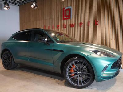 Aston Martin DBX V8