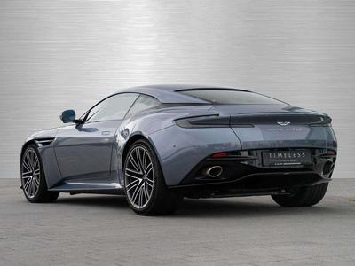 Aston Martin DB12 V8