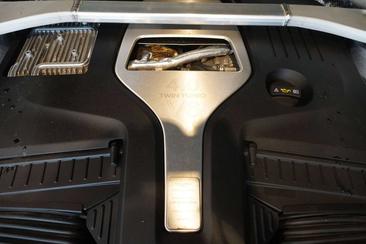 Aston Martin DBX V8 — photo 21