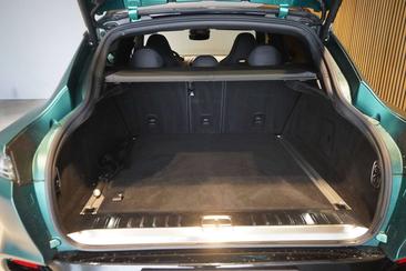 Aston Martin DBX V8 — photo 23