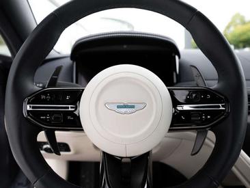 Aston Martin DB12 V8 — photo 11