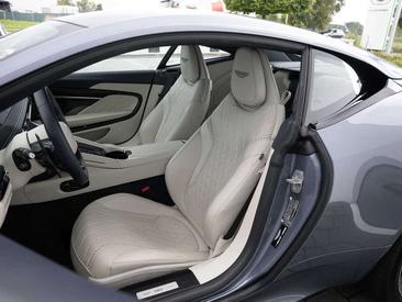 Aston Martin DB12 V8 — photo 12