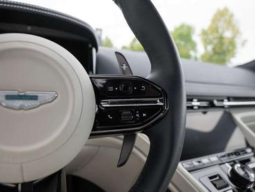 Aston Martin DB12 V8 — photo 31