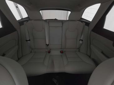 Volvo XC60 B4 Ultimate — photo 5
