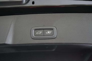 Volvo EX40 Single Motor Extended Range — photo 20